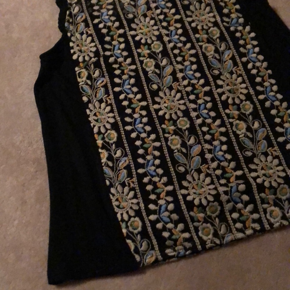 Embroidered Anthropologie top! - Picture 3 of 8